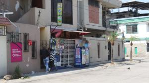 La tienda es bien concurrida por los moradores de Guayacanes.