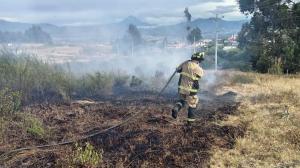 Se han registrado varios incendios forestales en zonas de Ambato.