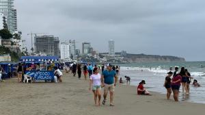 Hay preocupación en Manta por el golpe al turismo.