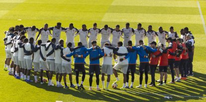 Vista del entrenamiento de la selección de Ecuador en Leganés (Madrid), este martes. El conjunto dirigido por Sebastián Beccacece jugará contra Marruecos, este 27 de marzo, y el día 31 ante Países Bajos.
