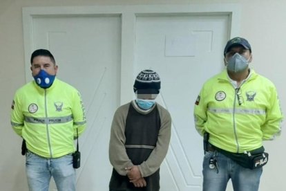 El sospechoso fue detenido para investigaciones.