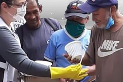 Cuarenta tarrinas diarias son armadas y entregadas por la pareja.