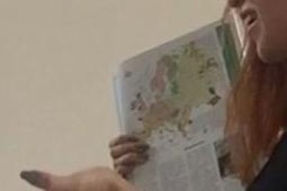 Fernanda Espinosa es la coordinadora de las redes del programa educativa y también es tutora de Sociales.