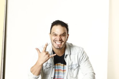 Leonardo Moreira es un actor guayaquieleño que participó en la serie Tres Familias.