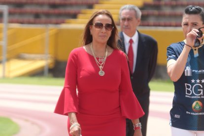 Lucía Vallecilla, presidenta de El Nacional, recibió el respaldo de jugadores, entrenadores y personal de los puros criollos.