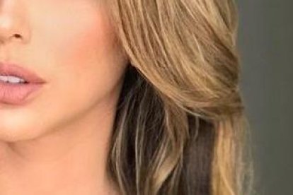 Érika Velez se dio a conocer en la novela Sin Límites en el año 2000.