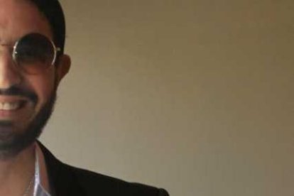  Douglas Bastidas comenzó una gira de conciertos con otros artistas, no descarta que la diseñadora vaya con él a las presentaciones. 