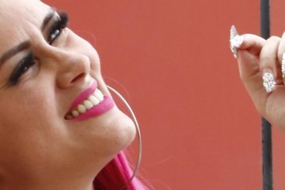 En 2019, Zully se sometió a una terapia de yodo para vencer el cáncer.