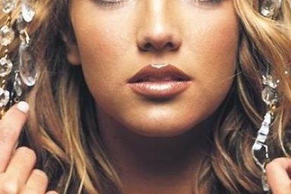 Spears es una cantante estadounidense que comenzó en el espectáculo en 1992.