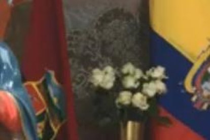 La escultura principal del templo recrea el suceso de hace más de tres silgos