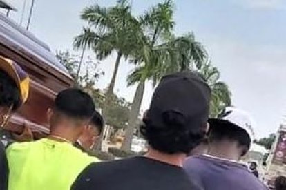 Amigos del occiso le dieron una despedida muy particular.