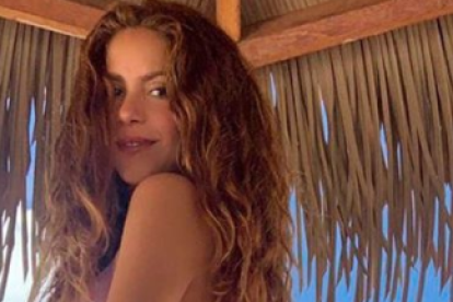 La famosa cantante colombiana disfruta de sus vacaciones en las islas Maldivas.