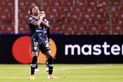 Angelo Preciado y el golazo ante Flamengo.
