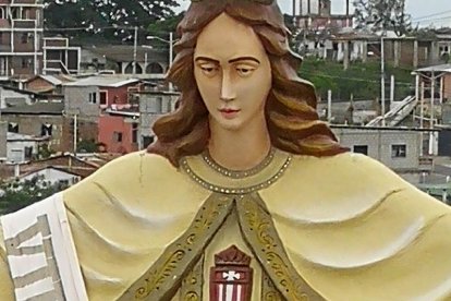 Desde hace 10 años, en el mirador del barrio Balcón del Pacífico, se levanta un monumento en su honor.