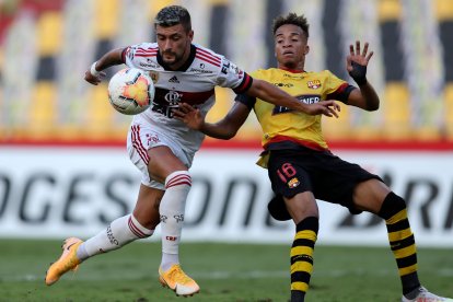 El Ídolo del Astillero pierde 2-0 ante Flamengo.