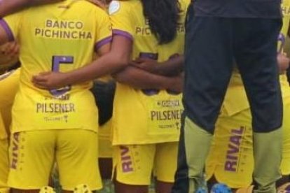 Las ‘peladas’ golearon 8-0 a Siete de Octubre en la fecha 4. Con una victoria más aseguran la clasificación a la segunda etapa.