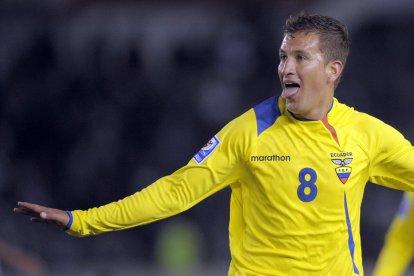 Patricio Urrutia disputó el partido de eliminatorias al Mundial de Sudáfrica 2010, cuando Ecuador igualó 1-1 ante Argentina, en Buenos Aires, en 2008.