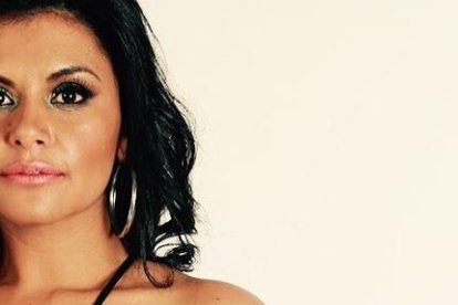 Fabel es conocida como la Selena ecuatoriana y alista nuevo repertorio en baladas y nuevas tonadas en tributo a la texana.