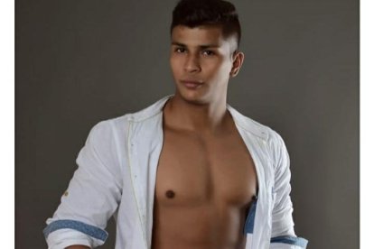 El artista ecuatoriano quiere cantar en Chile.