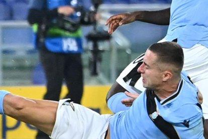 El ecuatoriano Felipe Caicedo estuvo presente en la victoria de la Lazio en Champions