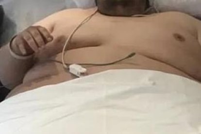 El peso de Jason Holton se disparó después de desarrollar una adicción a la comida rápida.