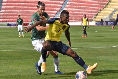Pervis Estupiñán estuvo ante Bolivia, donde la Tri ganó 3-2.
