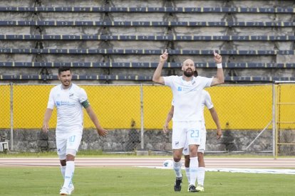 Juan Manuel Tévez, se mandó un doblete ante El Nacional.