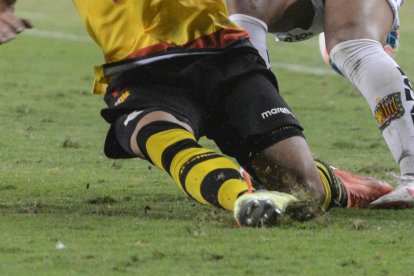 Emmanuel Martínez tuvo un buen partido ante su ex equipo D. Cuenca.