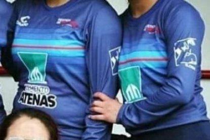 Norma Illares (centro abajo) fue jugadoraen el colegio Ciudad de Cuenca. También  bastonera