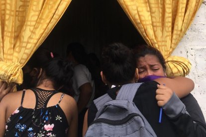 Amigos y familiares lloraron la muerte prematura de la adolescente.
