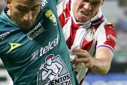 Ángel Mena dio una asistencia en la victoria del León (1-0) ante Guadalajara .