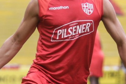 Emmanuel Martínez, hizo dos goles en el primer partido del 2020 al Aucas.