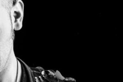 Alec Mora estrena su nueva canción Se acabó.