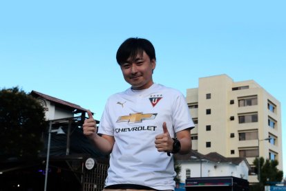 Yusuke, hincha japonés de Liga Deportiva Universitaria de Quito.