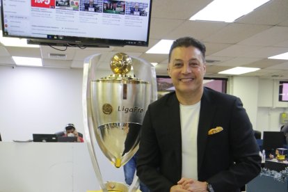 Carlos Alfaro Moreno, en las instalaciones de diario EXTRA.

FECHA : 06/01/2021 

Agencia (ag-extra)