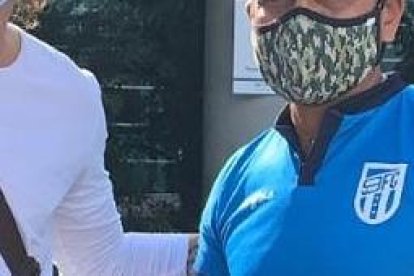 El extremo uruguayo Facundo Guichón tiene contrato con 9 de Octubre por una temporada.