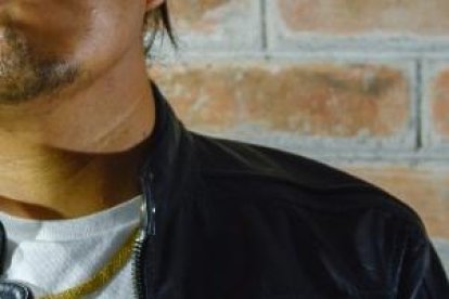 Big Lee, nació en Otavalo y ha ganado varios premios por su voz. Al momento produce el disco, "It's just a Demo" (es solamente un demo)  en inglés español y quichua