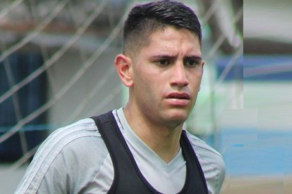 Joel López Pissano de 24 años, negocia su llegada a Ecuador para defender al Orense