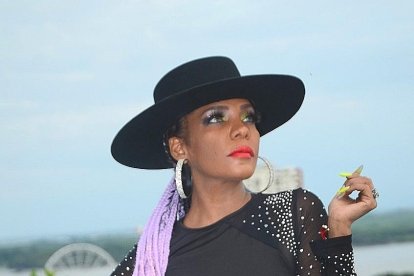 El fin de semana se estrenó el vídeo ‘La Unión’ en el que Maesa se juntó con artistas como Mr. Charlye, El Astro, Nijo La Voz y otros con la intención de apoyarse entre los músicos de la vieja y la nueva escuela urbana.