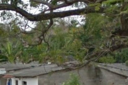 Entrada al poblado donde los fanáticos se encerraron en una casa.