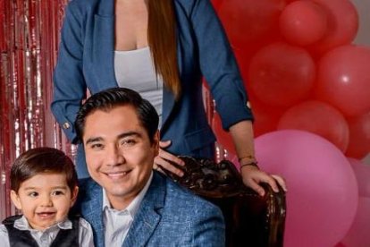 Dayana Morán hija del "mas querido", junto a su esposo, Esteban Silva con quien tiene cuatro años de noviazgo y casi tres de casados, posan con su hijo Joaquín Emiliano