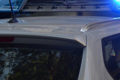 La policía multó al sujeto.