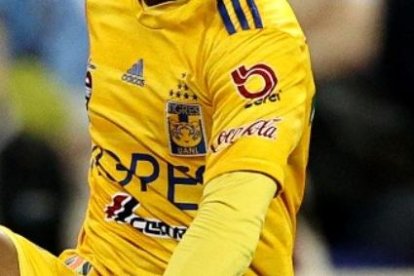 El ecuatoriano Jordan Sierra se destaca como volante en Tigres de México.
