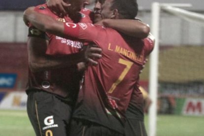 Deportivo Cuenca ganó 3-0 a Guayaquil City.