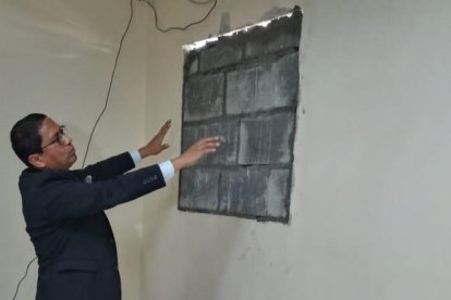 El fiscal Peña dijo que a pesar de los daños materiales se sigue atendiendo al público.