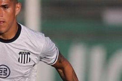 Piero HIncapié tiene 19 años y es defensa central de Talleres de Córdoba.