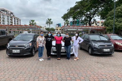 El grupo de amigas que trabajan en esta idea. Recientemente se han sumado otras seis chicas para brindar el servicio.