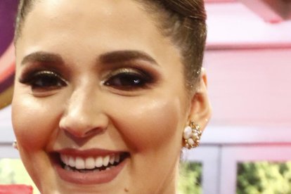 Romina es parte del elenco del reality Mamamia, donde narra todo su proceso de convertirse en madre.