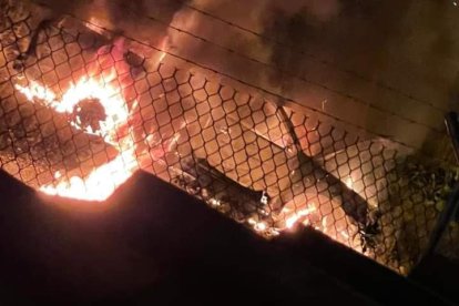 Un patrullero fue incinerado durante el ‘pito’ en la parroquia fronteriza con Colombia.