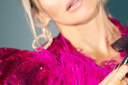 Fanny Lu reaparece en tiempos de pandemia con una canción entre fusiones del pop, la cumbia y hasta la ranchera, acompañada de un poderoso mensaje.